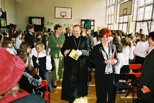 Wizyta Ks. Biskupa w Szkole Podstawowej nr. 271 - 15.03.2004