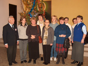 Świąteczne spotkanie dzieci zorganizowane przez Caritas - 20.XII.03 - 2003